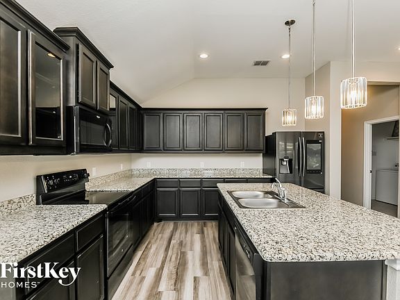 5th image of 3116 Montego Bay Ln