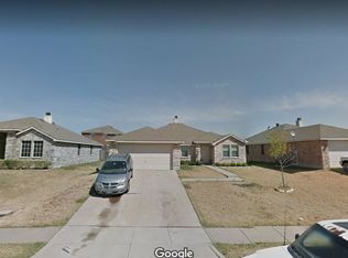 2132 W Grove Ln, Grand Prairie, TX 75052