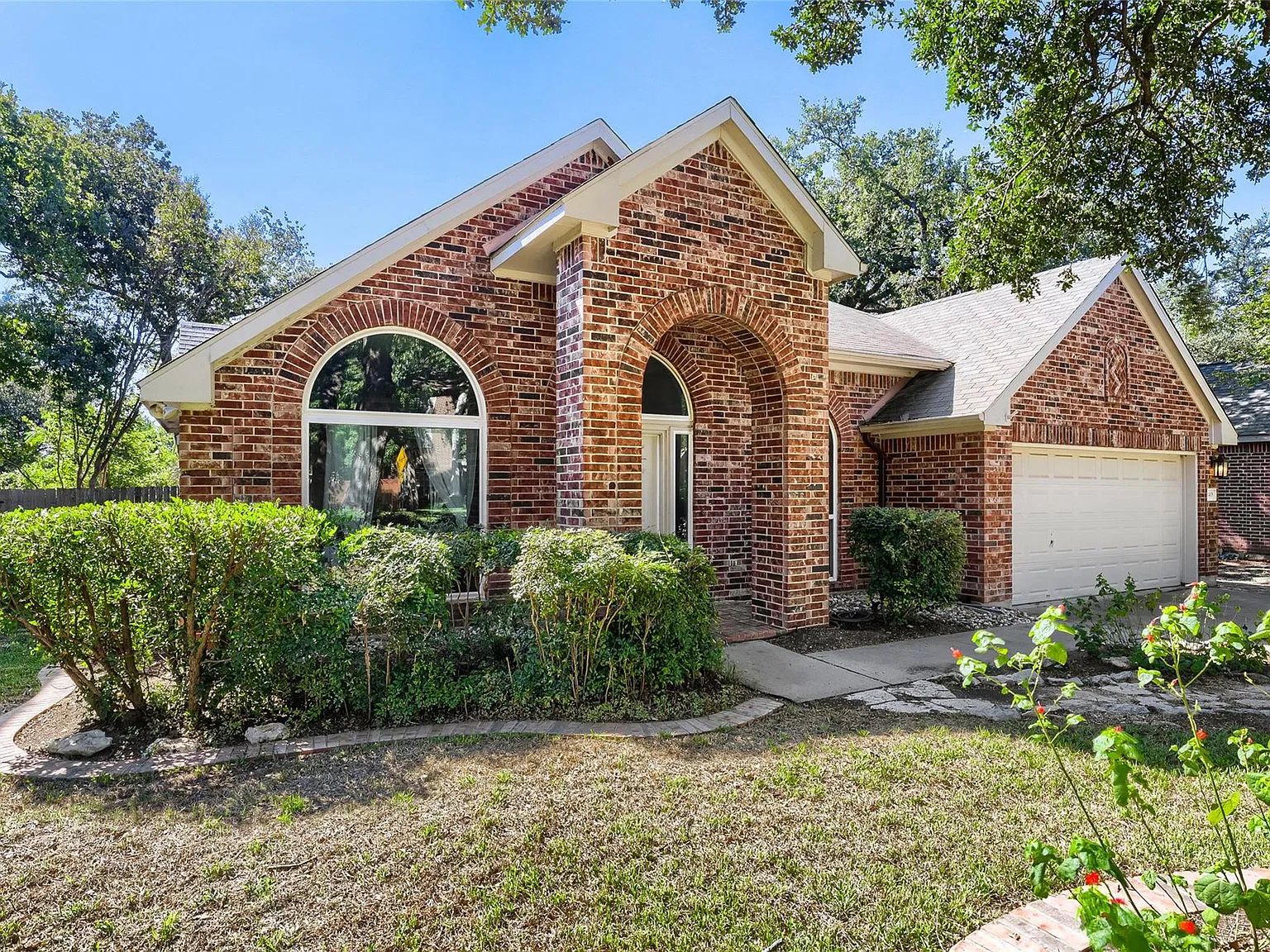 3 bed, 2.0 bath, 2140 sqft, $2,600 — Photo 4