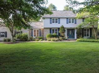 232 Greenbrier Dr, Chagrin Falls, OH 44022