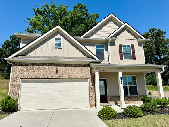520 McGinnis Cir, Calhoun, GA 30701