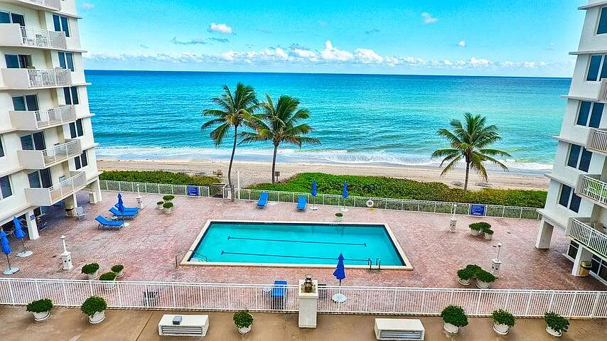 3221 S Ocean Blvd #207
