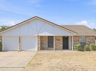 7320 Ridge Rd W, Fort Worth, TX 76133