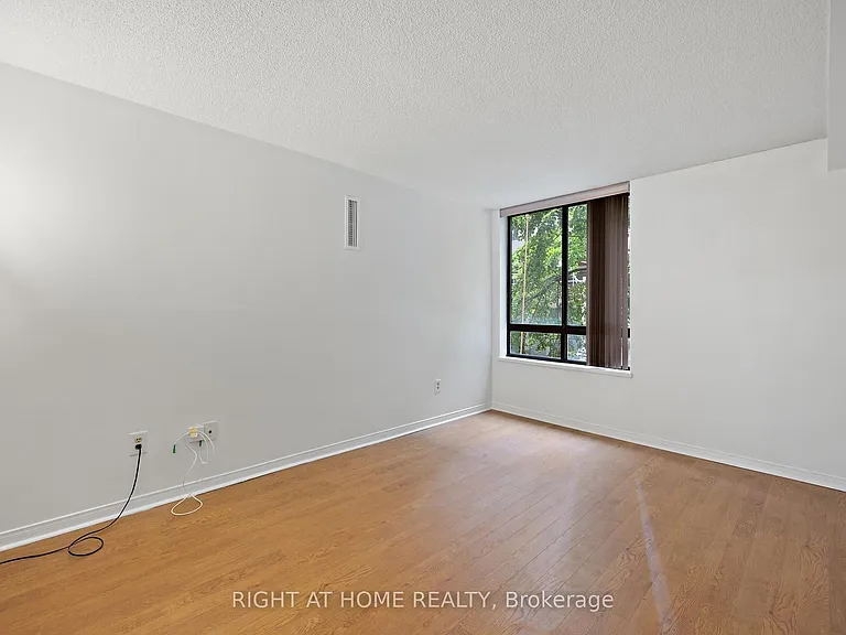 280 Simcoe St #206A — Photo 22