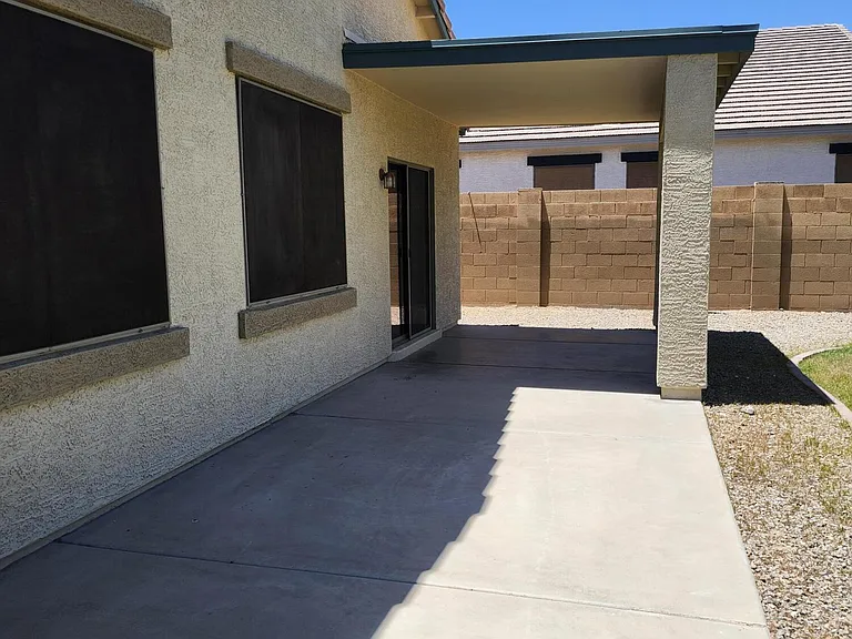 17938 W Port Royale Ln — Photo 23