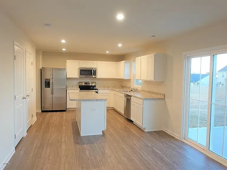 802 Effie Dr — Photo 7