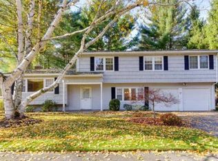 46 Westfield Dr, Holliston, MA 01746