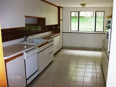2167 Lyndway Rd photo 1