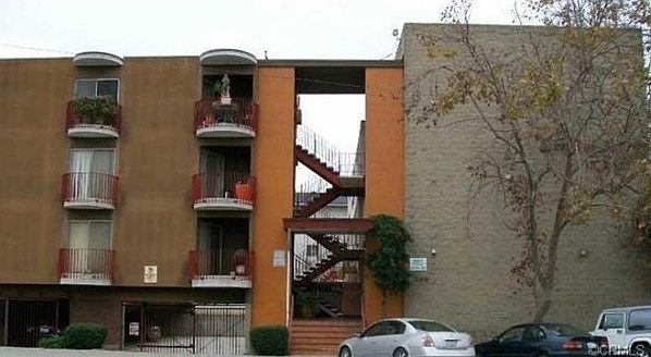 1st image of 240 W Queen St APT 1