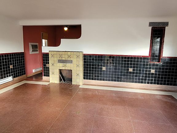 3rd image of 1014 Walter St SE #A