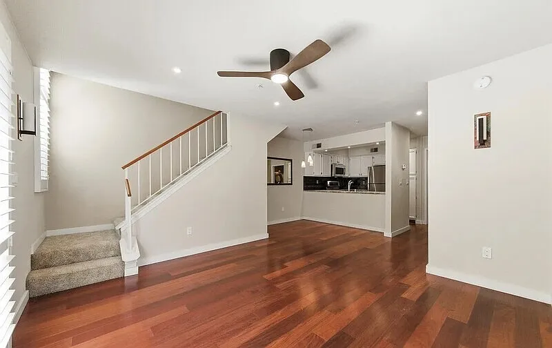 2 bed, 2.0 bath, 976 sqft, $2,200 — Photo 4