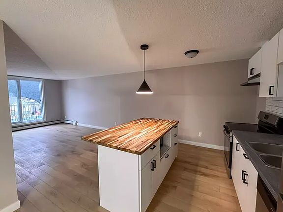 4th image of 9219 111th Ave NW #1A