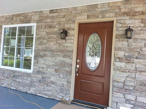 3rd image of 124 Price St