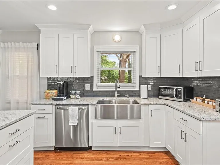 262 Church Rd SW — Photo 11