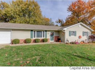 546 Circle Dr, Pleasant Plains, IL 62677