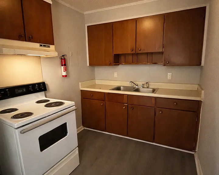615 Cedarwood Dr — Photo 6