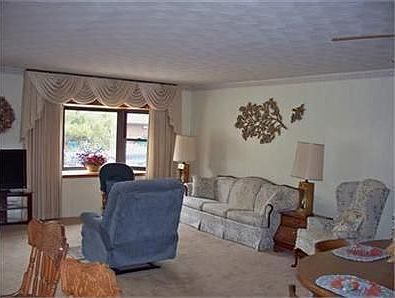 5th image of 7135 Cronk Dr