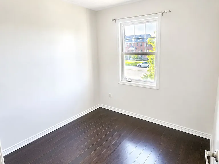 84 Gas Lamp Ln — Photo 12