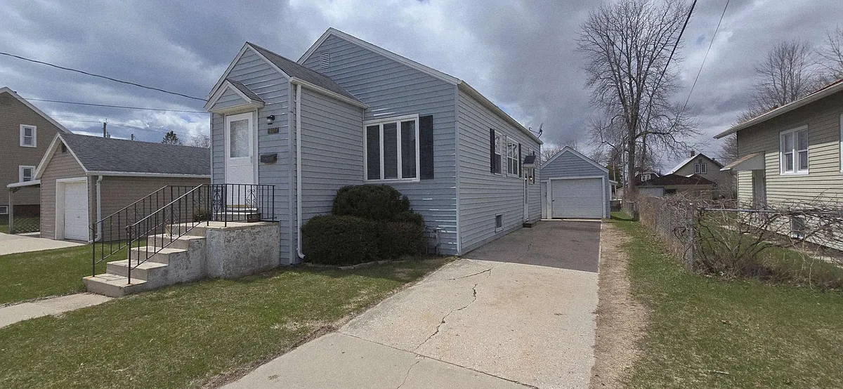 Property Photo - 2110 Lincoln St