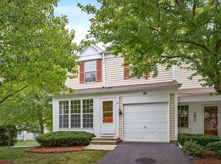 181 Port Royal Cir, Aurora, IL 60504