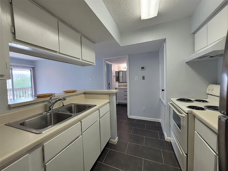 3919 Fairmont Pkwy #180 — Photo 13
