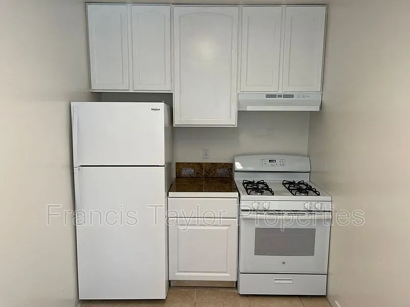 Building Photo - 1214 S Escondido Blvd #2