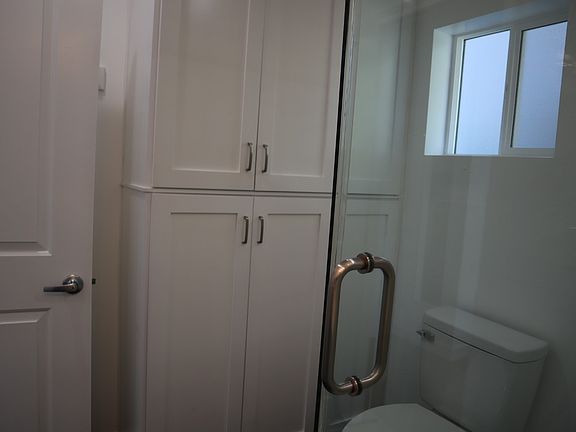 5th image of 18600 Ingomar St