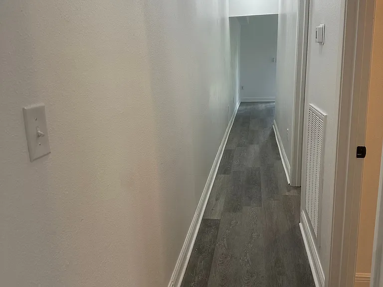 1842 Pauline St #1842 — Photo 5
