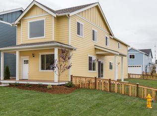 1593 NW 6th Ave, Oak Harbor, WA 98277