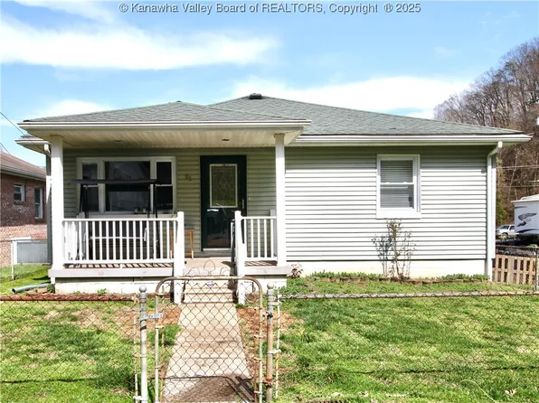 91 Westwood Dr, Cabin Creek, WV 25035