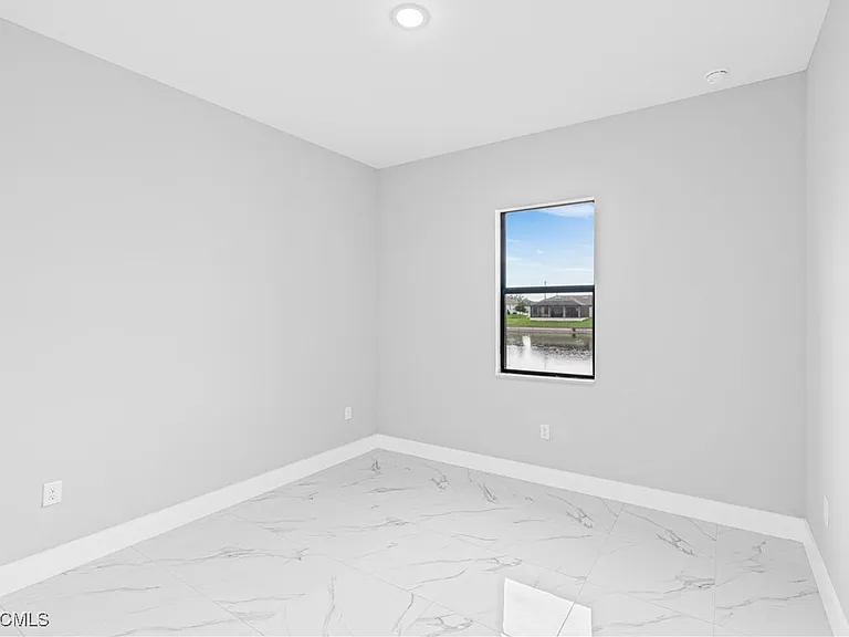 2507 NW 25th St — Photo 13