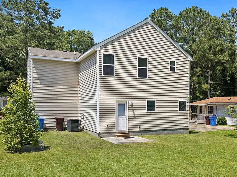 5003 Clifton St — Photo 37