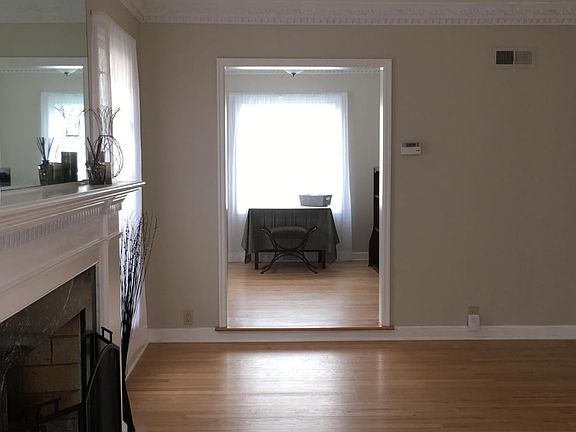 Living Room leads to den/office
