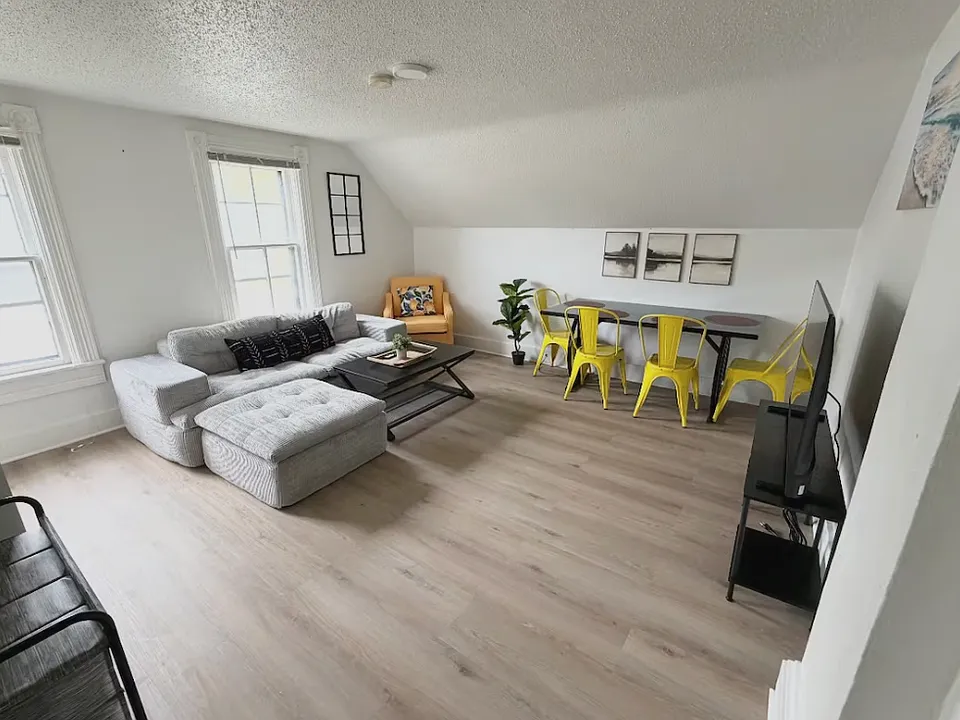 1309 Wabash St #2