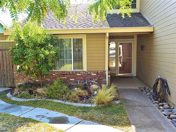 2nd image of 6670 Goldenwood Cir