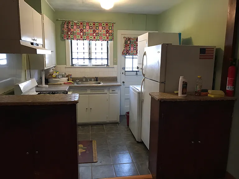 2289 Monroe Ave — Photo 6