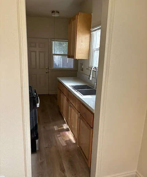 527-549 E Holt Ave #541 — Photo 8