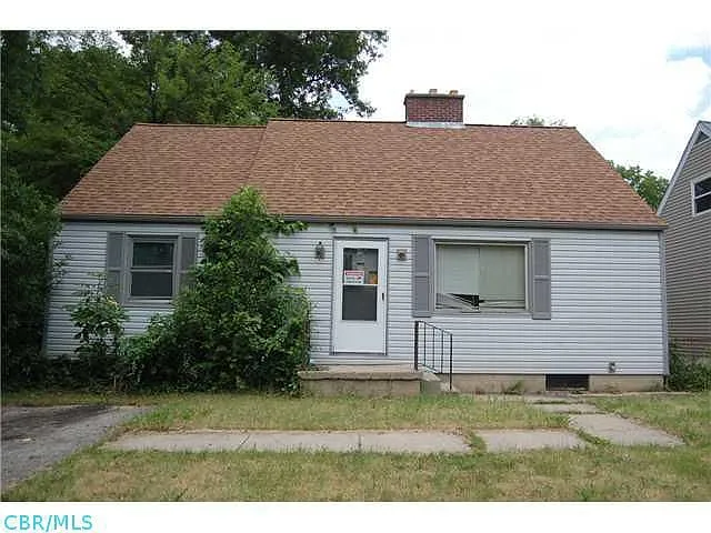 1934 Hopkins Ave photo 1