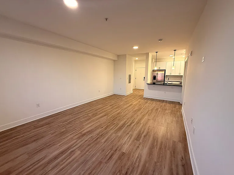 519 Cliff St #215E — Photo 3