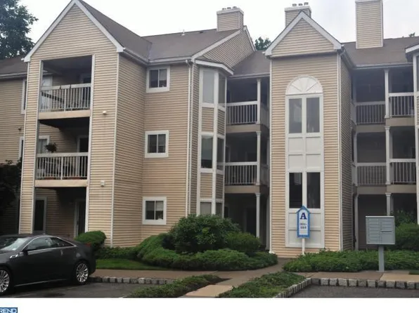 319 Silvia St, Ewing, NJ 08628