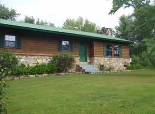 718 Old Federal Rd S, Chatsworth, GA 30705