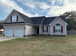 4584 Mill St, Hope Mills, NC 28348