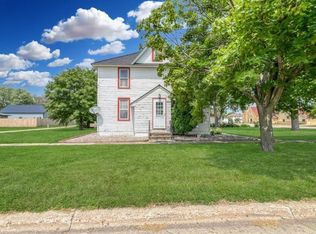 404 2nd St, Welcome, MN 56181