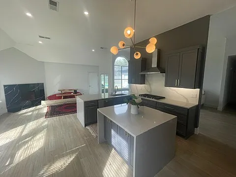 11100 Hermitage Ln — Photo 8