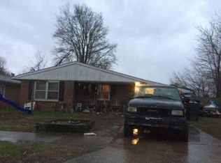2818 Wayside Dr W, Owensboro, KY 42301