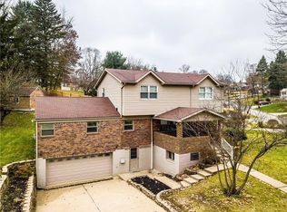 2539 Sylvania Dr, Bethel Park, PA 15102