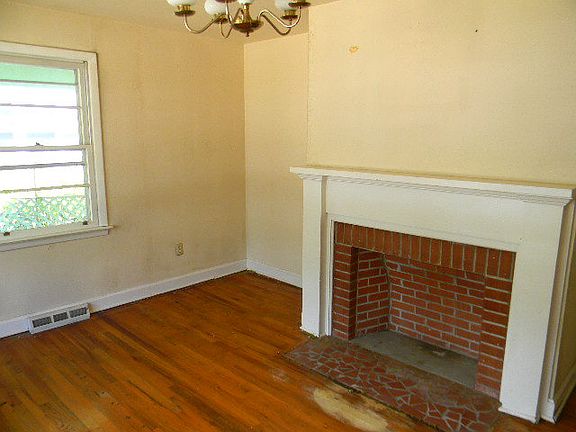 2nd image of 1314 Lincoln Ave