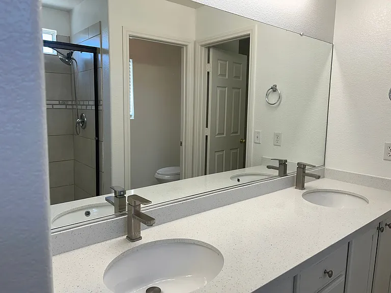 10019 Capistrello Ave — Photo 14