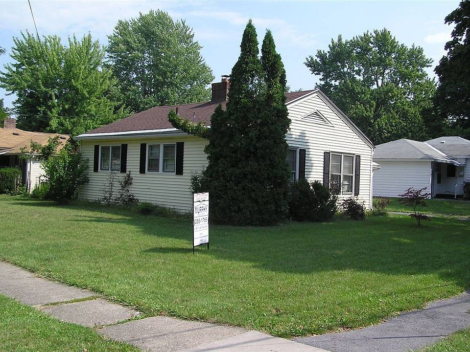 2nd image of 93 Frances St