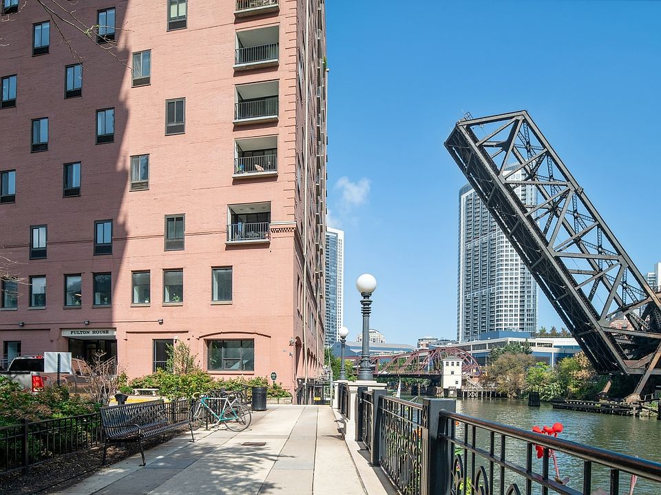 1st image of 345 N Canal St APT 501